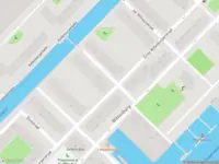 Ambulance met grote spoed naar de Jacob Burggraafstraat in Amsterdam