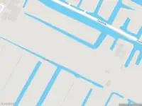 Brandweer met grote spoed naar de Zuideinde in Aarlanderveen vanwege gebouwbrand