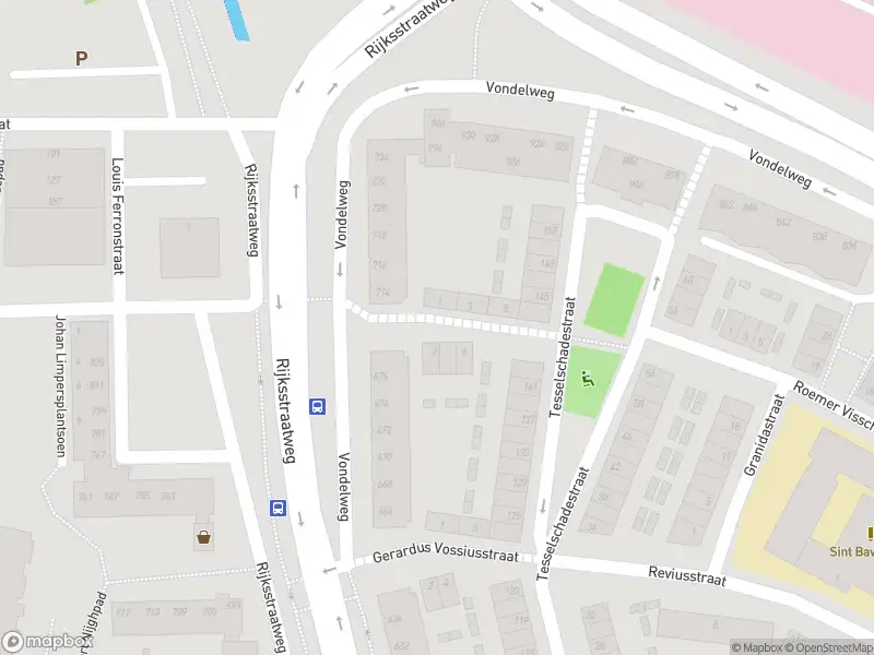 Ambulance met grote spoed naar de Leonora Hellemansstraat in Haarlem