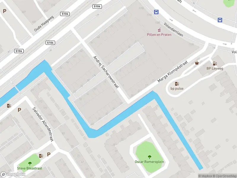 Ambulance met grote spoed naar de Andrej Sacharowstraat in 's-Gravenhage