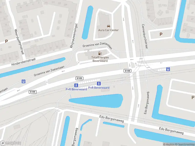 Ambulance met gepaste spoed naar de Groeninx van Zoelenlaan in Rotterdam