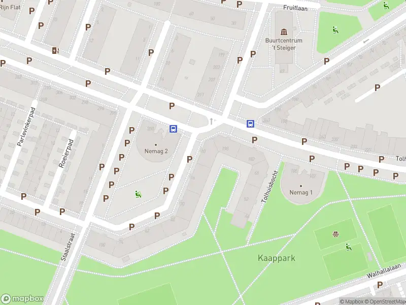 Ambulance met gepaste spoed naar de Katendrechtsehof in Rotterdam