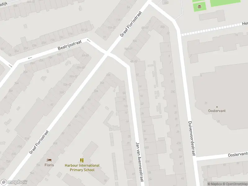 Ambulance met grote spoed naar de Jan van Avennesstraat in Rotterdam