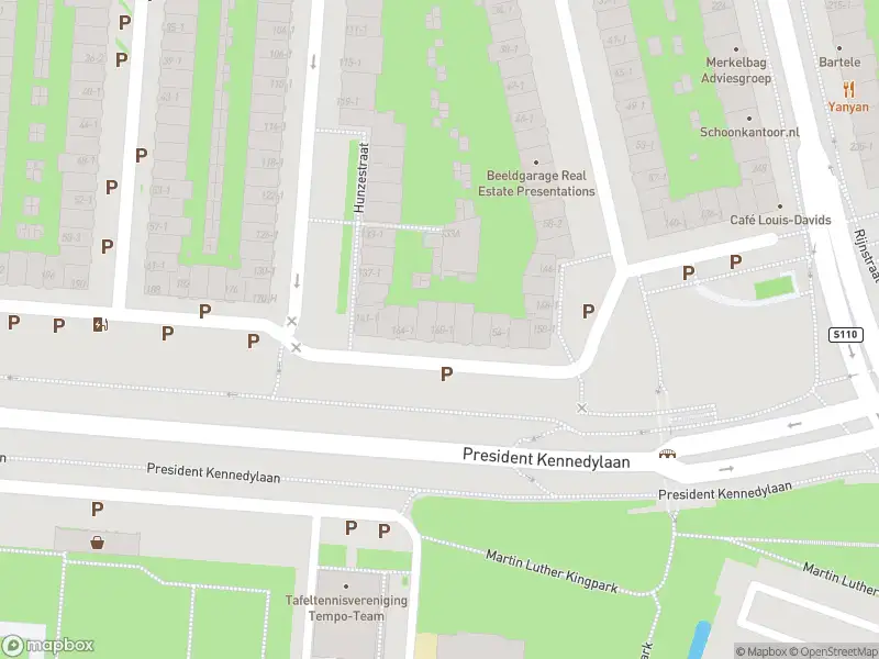 Ambulance met gepaste spoed naar de Gaaspstraat in Amsterdam