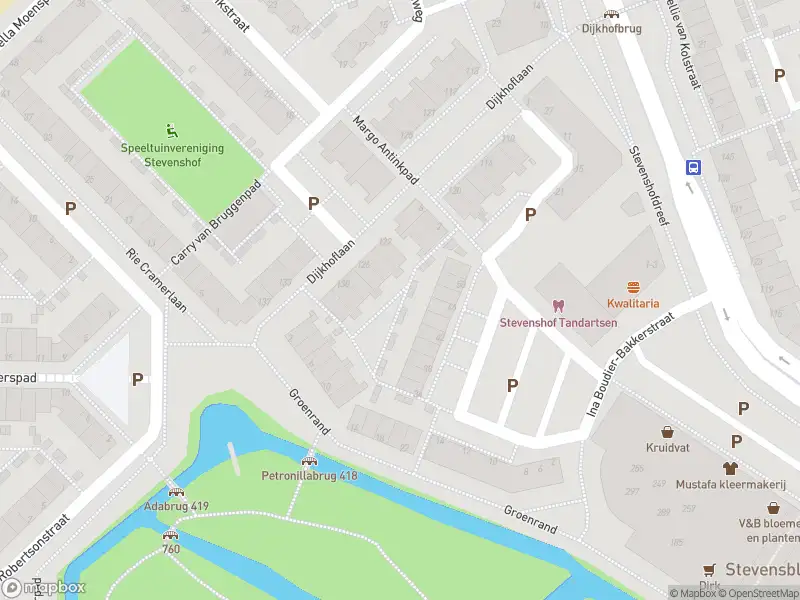 Ambulance met gepaste spoed naar de Stevenshofdreef in Leiden