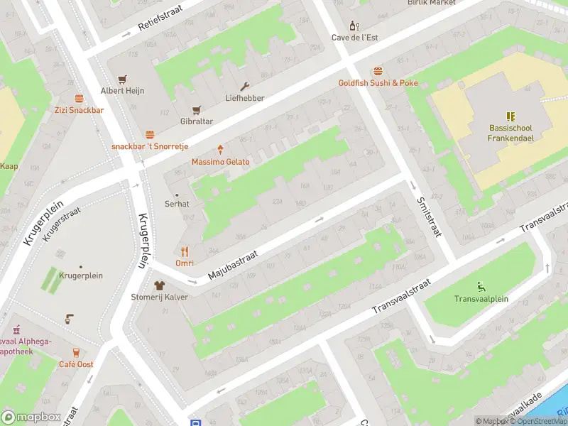 Ambulance met grote spoed naar de Tugelaweg in Amsterdam