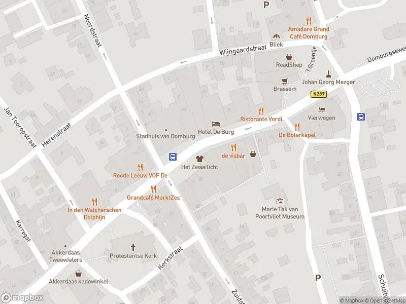 Brandweer met gepaste spoed naar de Ooststraat in Domburg vanwege een buitenbrand