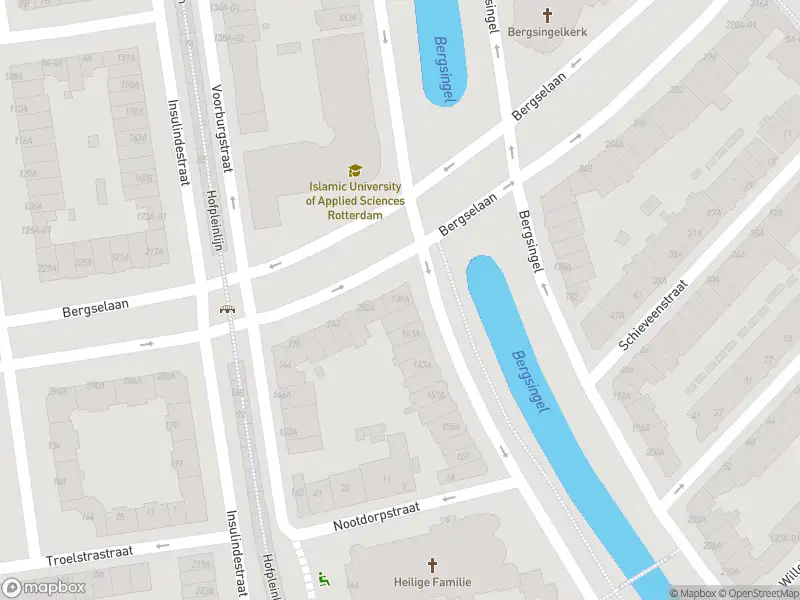 Ambulance met grote spoed naar de Bergsingel in Rotterdam