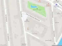 Ambulance met grote spoed naar de Slatuinenweg in Amsterdam