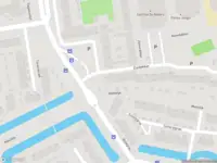 Ambulance met grote spoed naar de Zuidakker in Spijkenisse