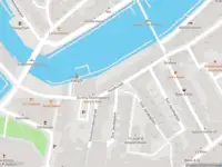 Ambulance met gepaste spoed naar de Houttuinen in Dordrecht