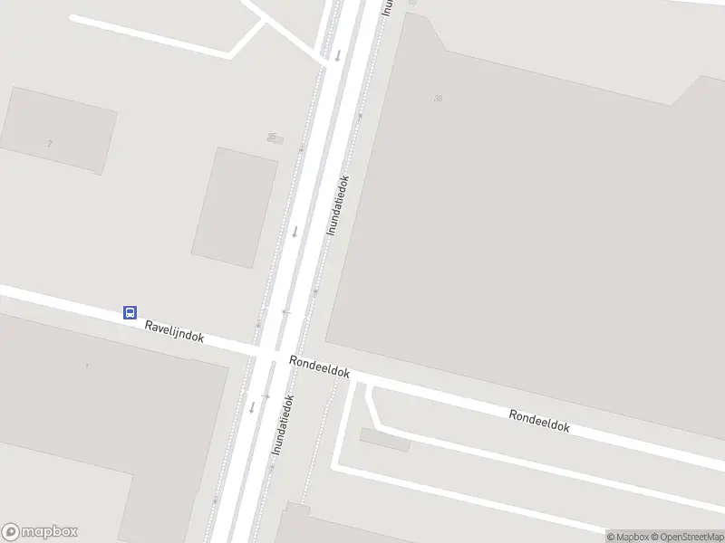 Brandweer met gepaste spoed naar de Inundatiedok in Nieuwegein