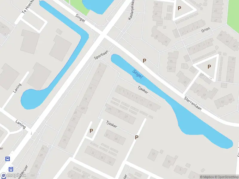 Ambulance met grote spoed naar de Tjasker in Puttershoek