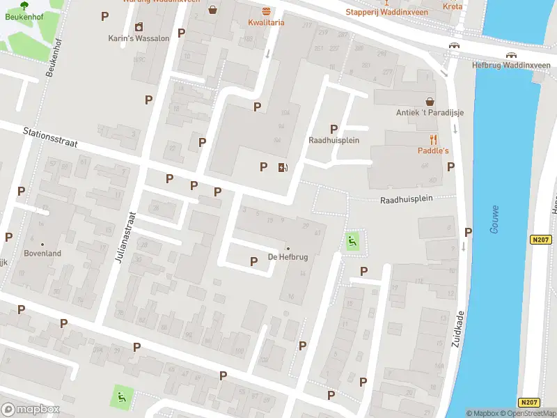 Ambulance met gepaste spoed naar de Raadhuisplein in Waddinxveen