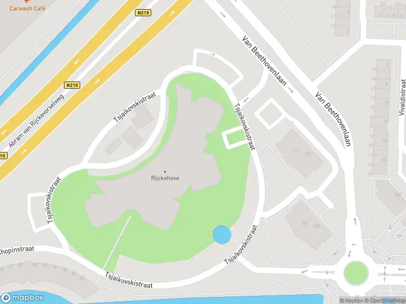 Ambulance met gepaste spoed naar de Tsjaikovskistraat in Capelle aan den IJssel