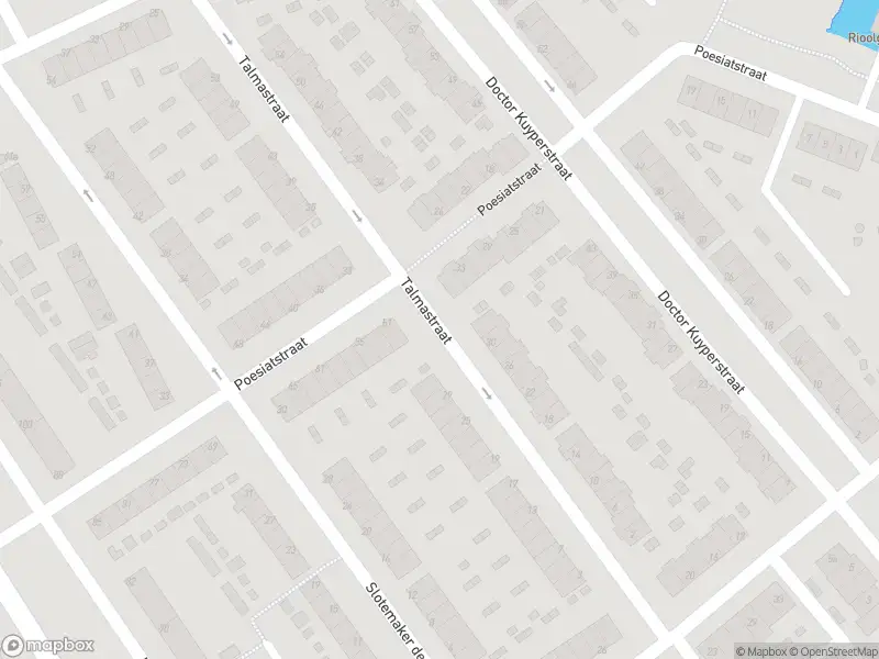 Ambulance met grote spoed naar de Poesiatstraat in Ridderkerk