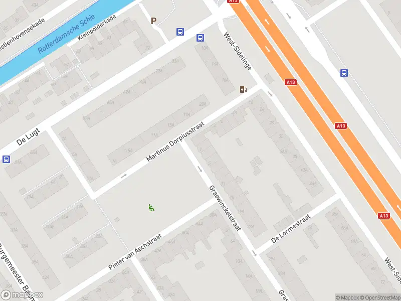 Ambulance met grote spoed naar de Graswinckelstraat in Rotterdam