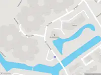 Ambulance met grote spoed naar de De Vallei in Capelle aan den IJssel