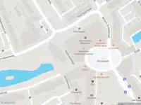 Brandweer met grote spoed naar de Poesiatstraat in Ridderkerk vanwege personen te water