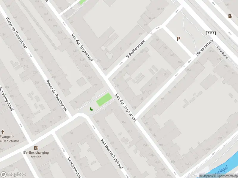 Ambulance met gepaste spoed naar de Van der Sluysstraat in Rotterdam