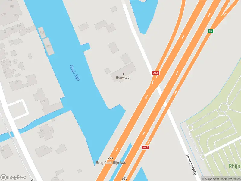 Ambulance met gepaste spoed naar de Oude Rhijnhofweg in Oegstgeest