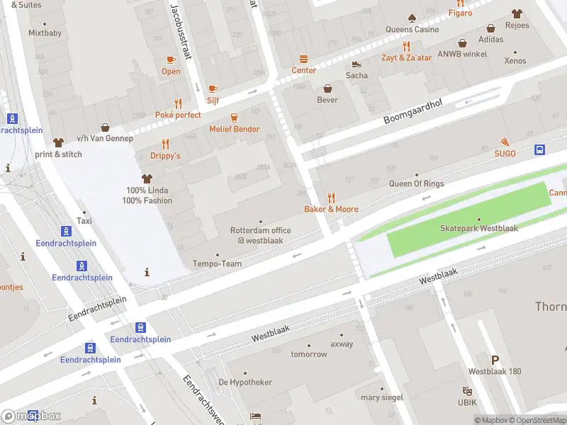 Ambulance met gepaste spoed naar de Westblaak in Rotterdam