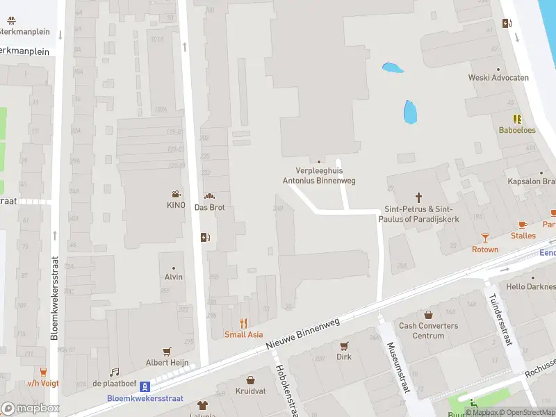 Ambulance met gepaste spoed naar de Nieuwe Binnenweg in Rotterdam