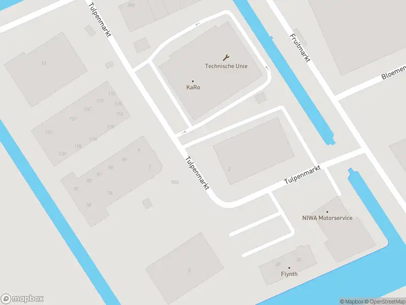 Ambulance met gepaste spoed naar de Tulpenmarkt in Zwaagdijk-Oost