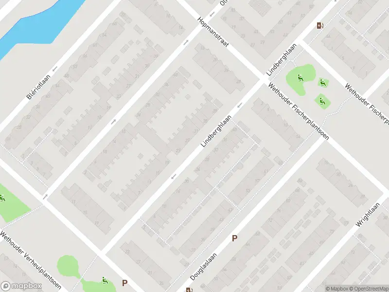 Ambulance met grote spoed naar de Laan van Ypenburg in 's-Gravenhage