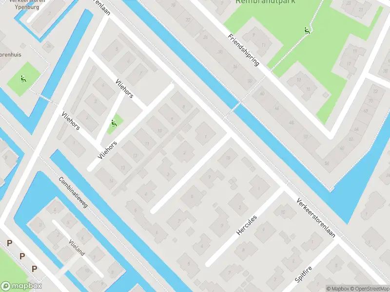 Ambulance met grote spoed naar de Dakota in Nootdorp