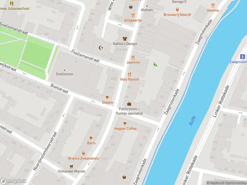 Ambulance met gepaste spoed naar de Zwaanshals in Rotterdam