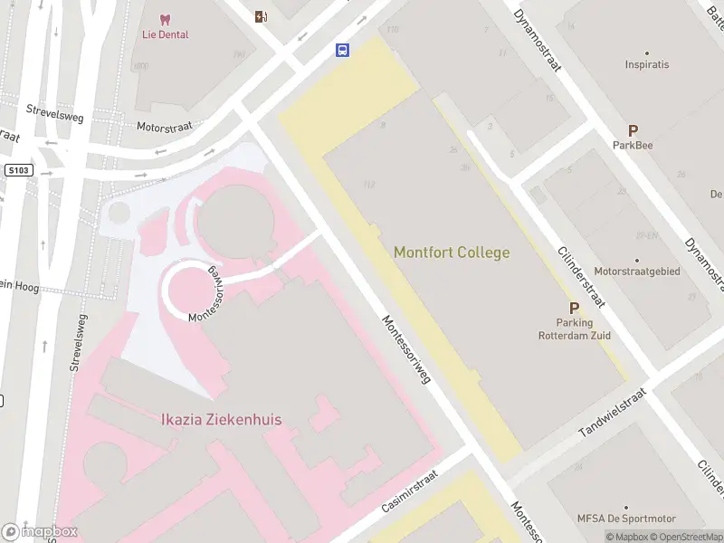 Ambulance met gepaste spoed naar de Montessoriweg in Rotterdam