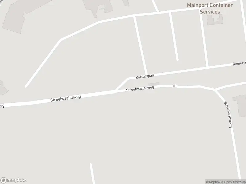 Ambulance, brandweer en politie met gepaste spoed naar de Streefwaalseweg in Pernis Rotterdam