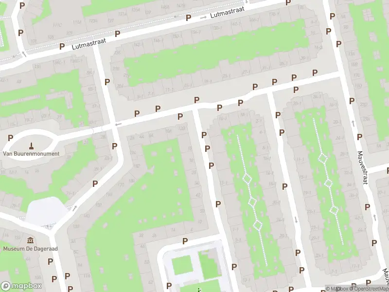 Ambulance met grote spoed naar de Coöperatiehof in Amsterdam