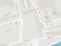 Ambulance met gepaste spoed naar de Maasboulevard in Vlaardingen