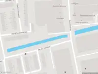 Ambulance met grote spoed naar de Montgomerystraat in Leiden