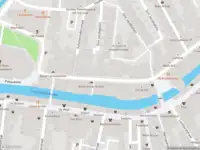 Ambulance met grote spoed naar de Grotekerksbuurt in Dordrecht