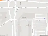 Ambulance met gepaste spoed naar de Hanedastraat in Amsterdam