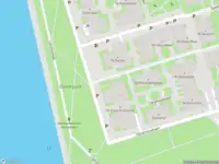 Ambulance met grote spoed naar de Overhoeksparklaan in Amsterdam