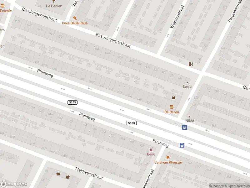 Ambulance met grote spoed naar de Pleinweg in Rotterdam