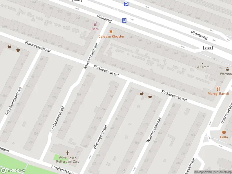 Ambulance met grote spoed naar de Wieringerstraat in Rotterdam