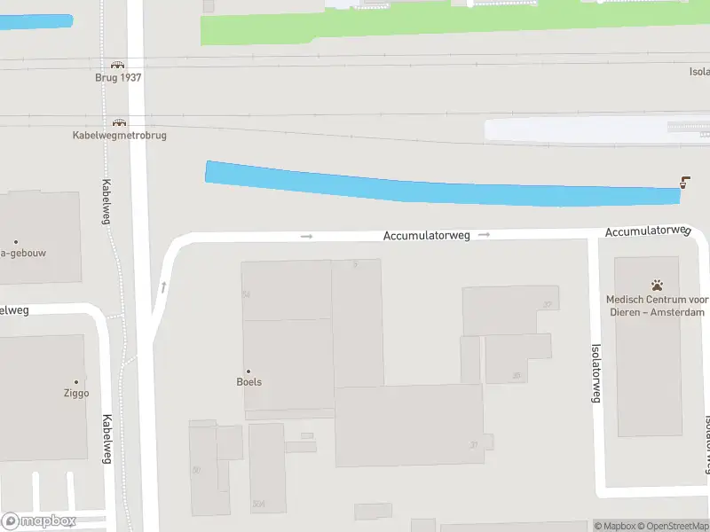 Ambulance met gepaste spoed naar de Accumulatorweg in Amsterdam