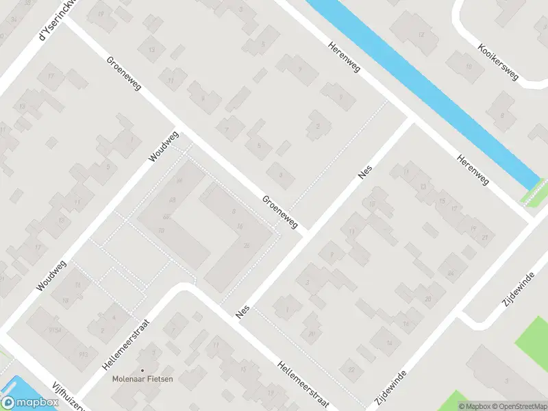 Ambulance met grote spoed naar de Groeneweg in Vijfhuizen