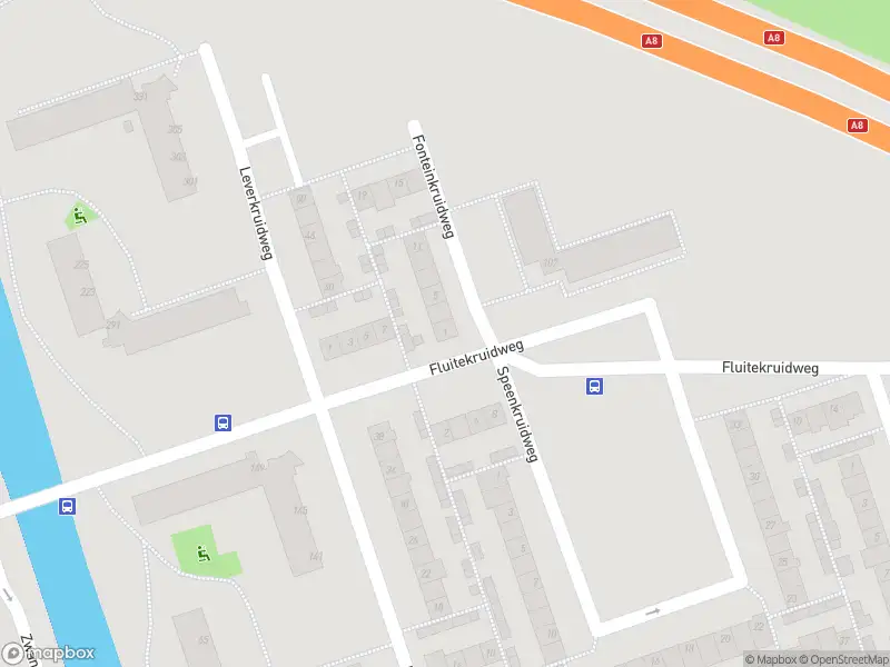 Ambulance met grote spoed naar de Fonteinkruidweg in Zaandam