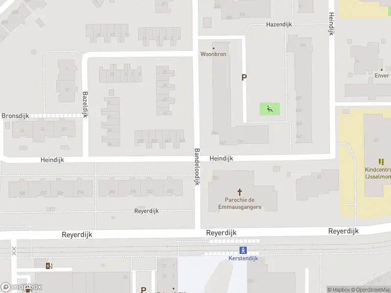 Ambulance met gepaste spoed naar de Reyerdijk in Rotterdam