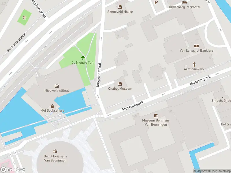 Ambulance met gepaste spoed naar de Museumpark in Rotterdam