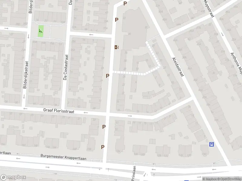 Ambulance met grote spoed naar de Jan van Avennesstraat in Schiedam