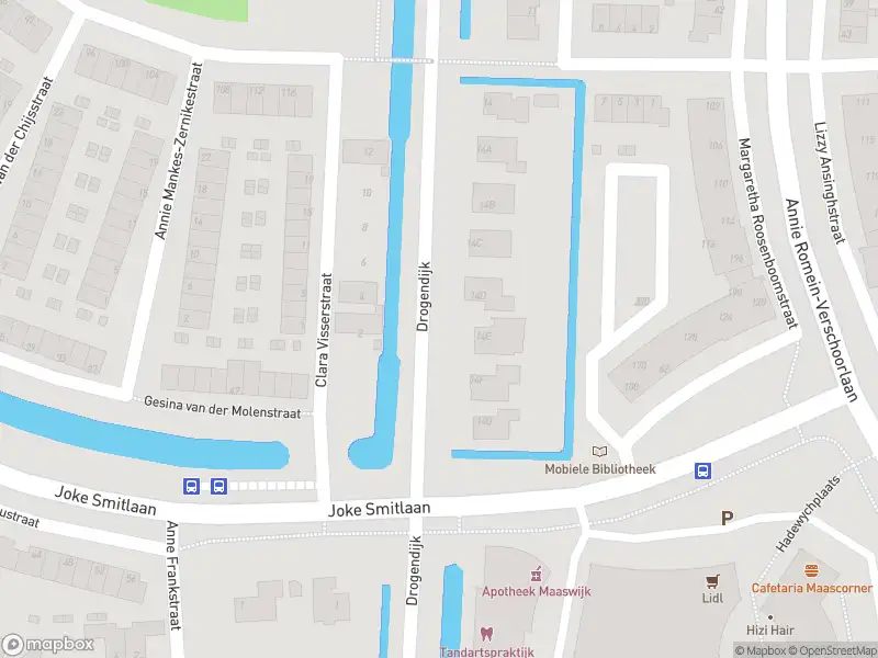 Ambulance met gepaste spoed naar de Drogendijk in Spijkenisse