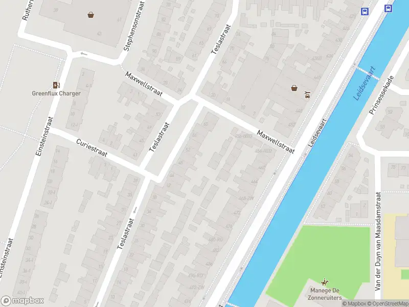 Brandweer met grote spoed naar de Einsteinstraat in Haarlem vanwege voertuigbrand