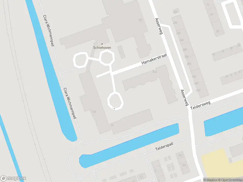 Ambulance met grote spoed naar de Hamakerstraat in Rotterdam